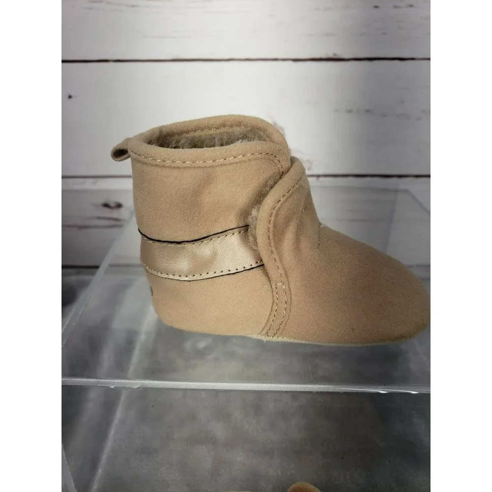 Stride Rite Surprize Charlie brown fur lined‎ boots Charlie 6/12 months booties